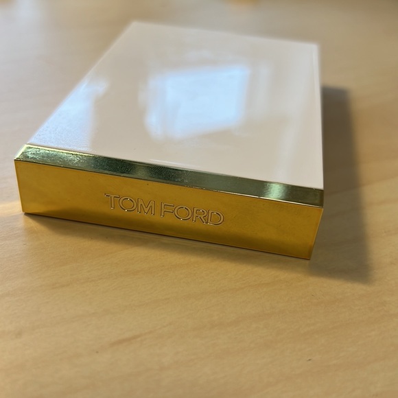 Tom Ford - Urban Decay Combo of eye shadows!!! - Picture 4 of 8